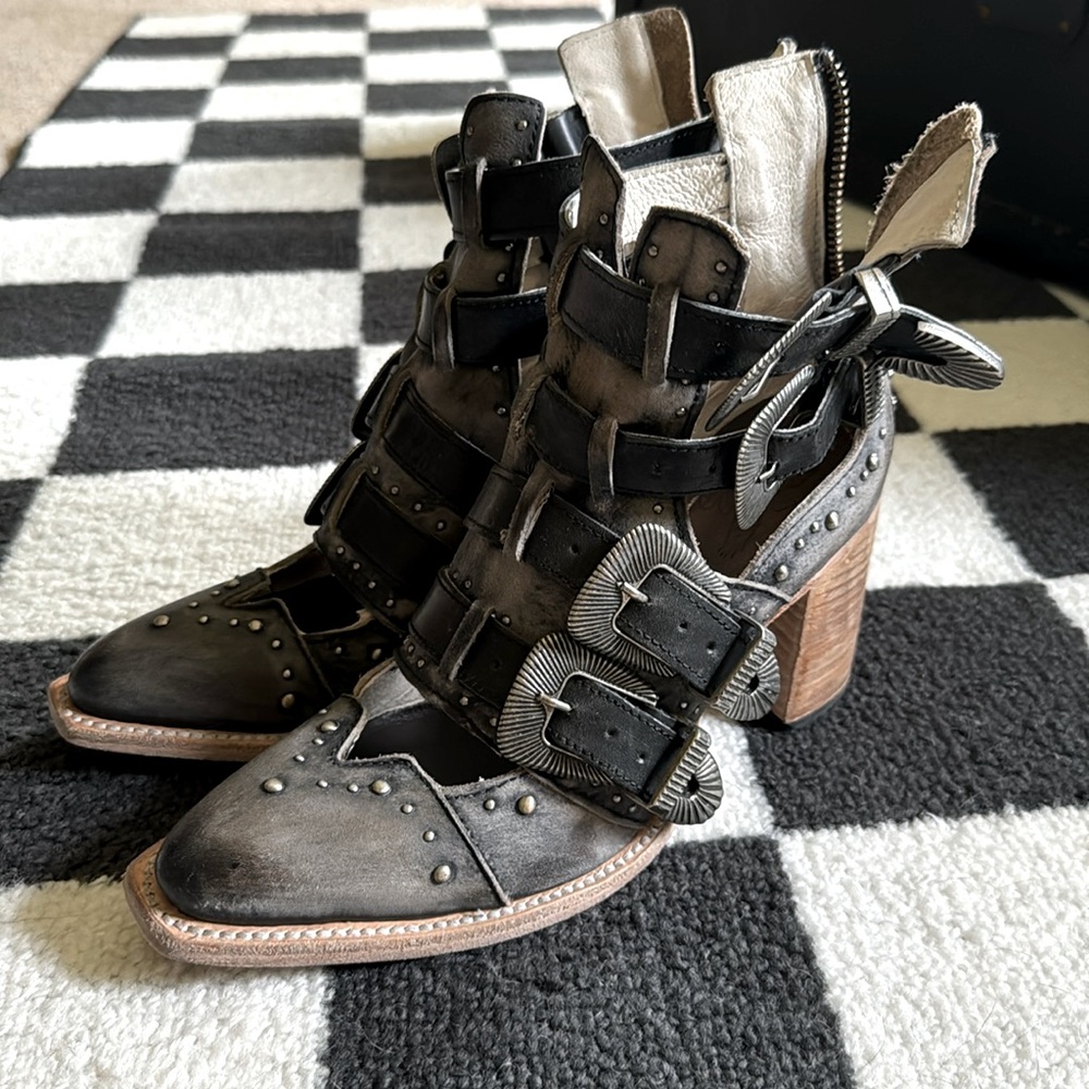 Freebird by Steven Judge Booties